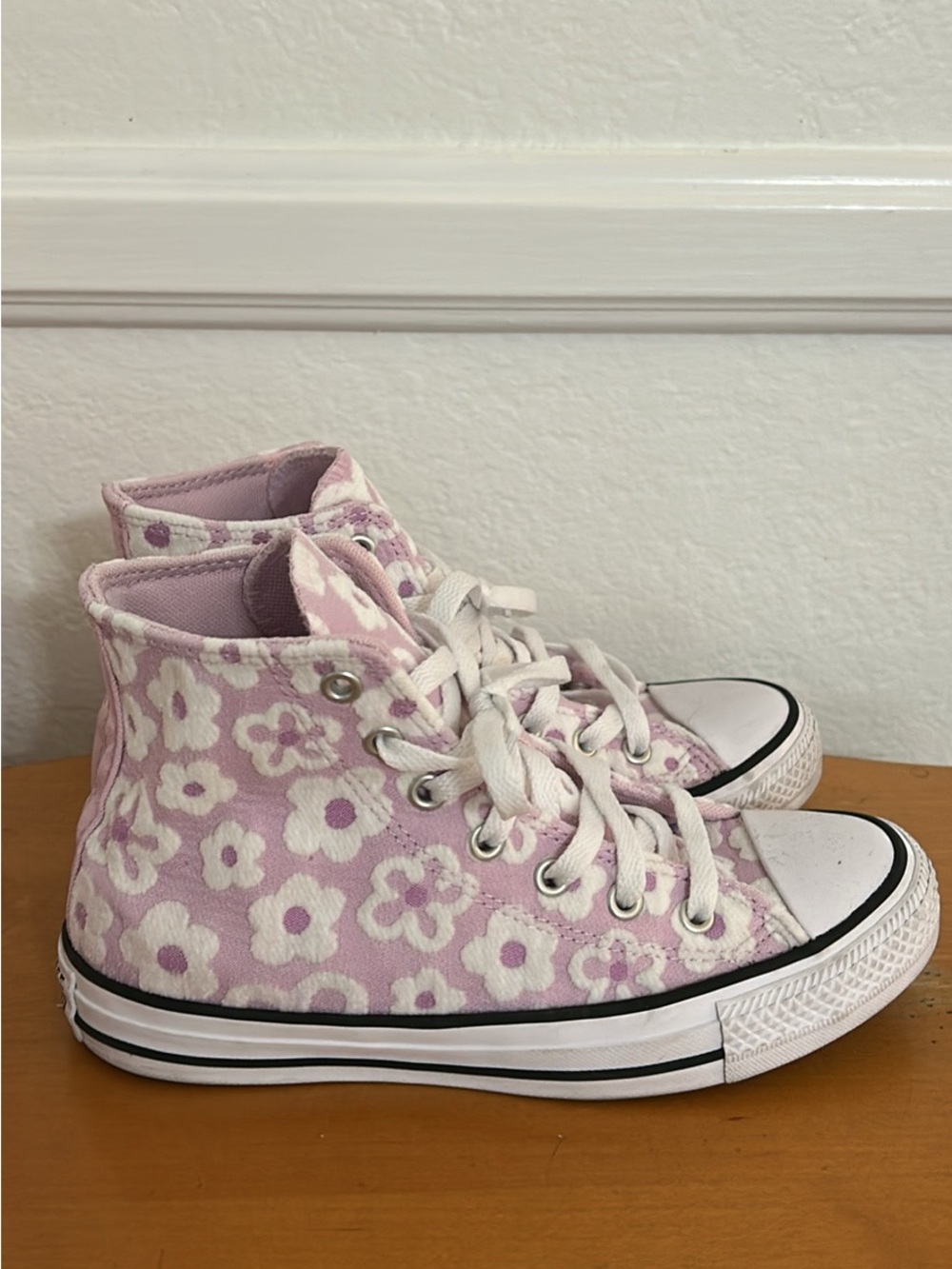 Purple Lilac Lavender Floral Daisies Converse Sneakers 3.5 5.5